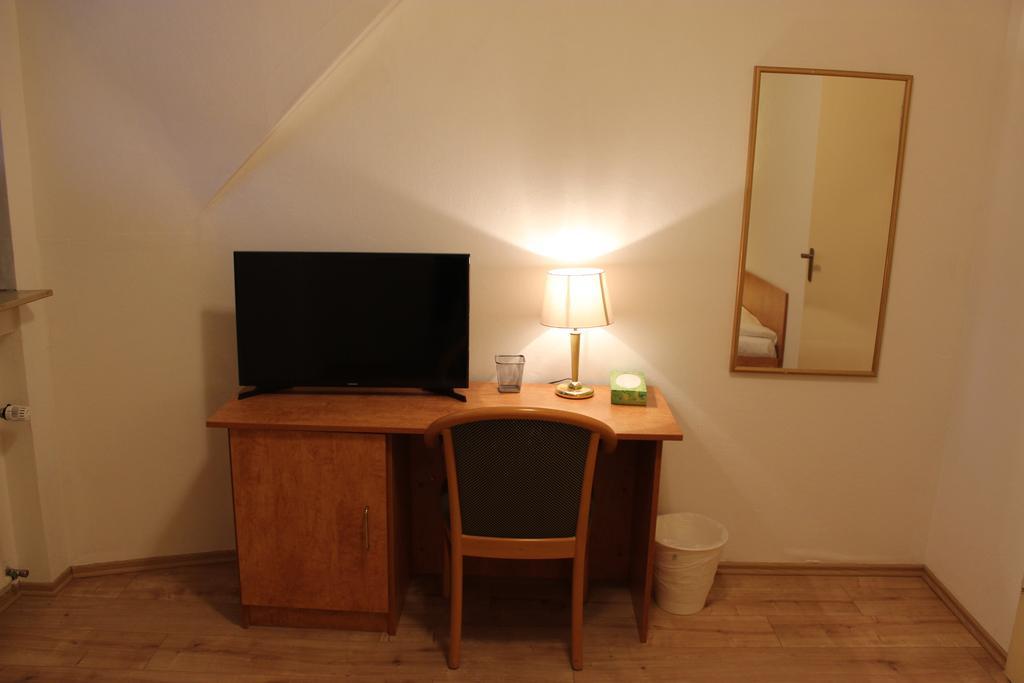 Hotel Gaya Bad Soden am Taunus Ruang foto