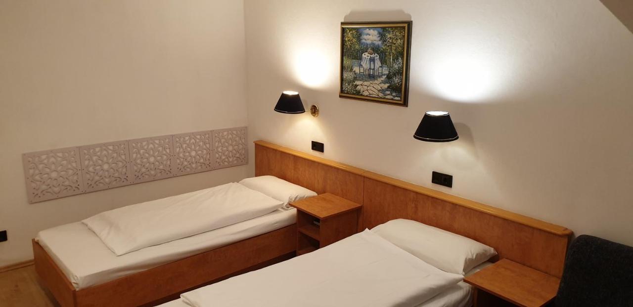 Hotel Gaya Bad Soden am Taunus Bagian luar foto
