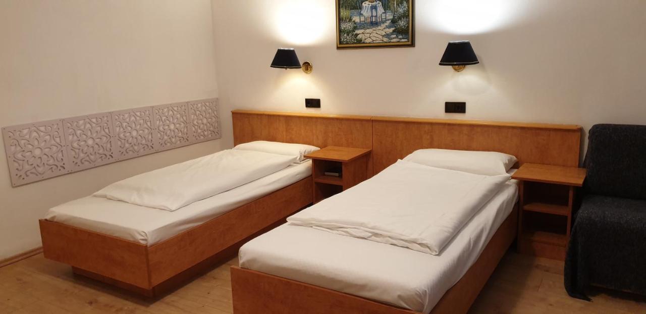 Hotel Gaya Bad Soden am Taunus Bagian luar foto